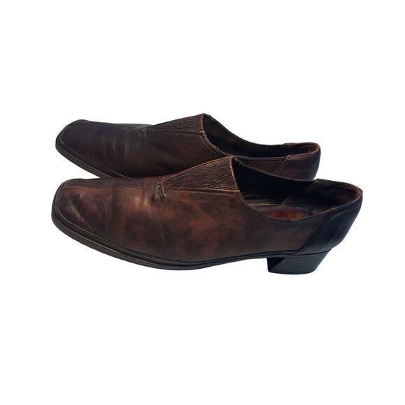 Rangoni Firenze Women's Italian Shoes with block heel size 8.5AAA  narrow - Picture 16 of 16